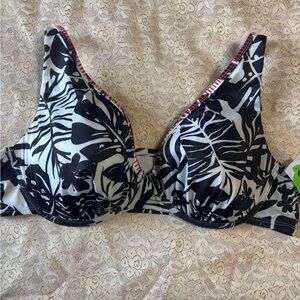 NWT Bra Sized Black and White Floral Bikini 38DD Top.